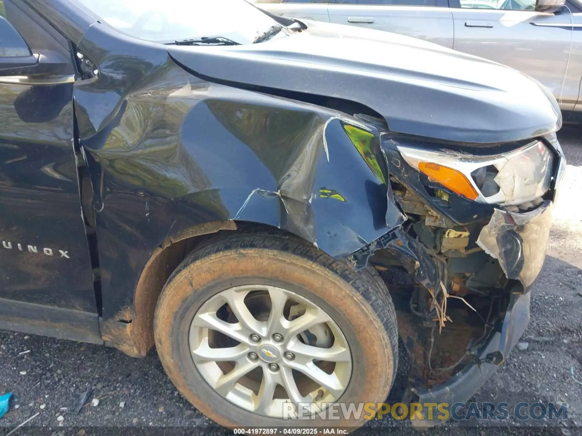 6 Фотография поврежденного автомобиля 2GNAXUEV2K6189571 CHEVROLET EQUINOX 2019