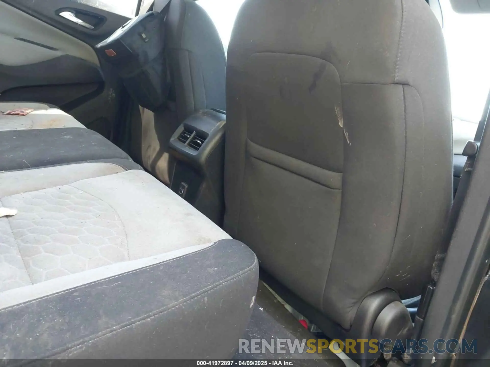 8 Фотография поврежденного автомобиля 2GNAXUEV2K6189571 CHEVROLET EQUINOX 2019