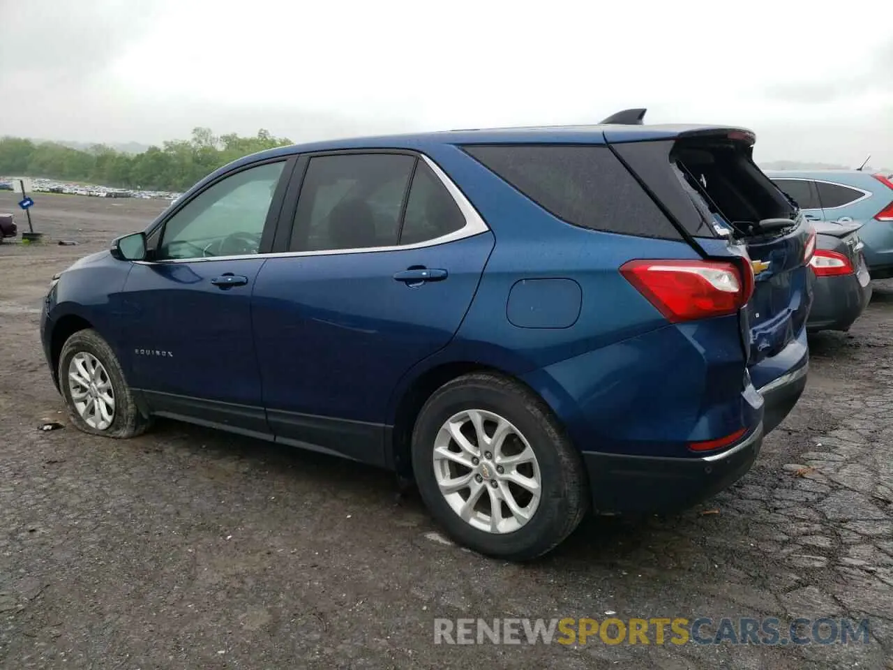 2 Фотография поврежденного автомобиля 2GNAXUEV2K6227025 CHEVROLET EQUINOX 2019