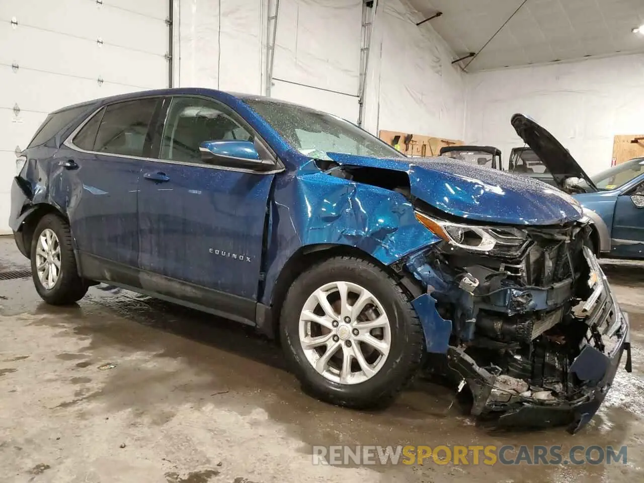 4 Фотография поврежденного автомобиля 2GNAXUEV3K6104883 CHEVROLET EQUINOX 2019