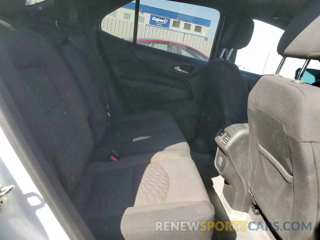 11 Photograph of a damaged car 2GNAXUEV3K6137771 CHEVROLET EQUINOX 2019
