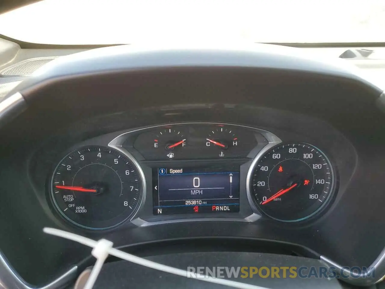 9 Photograph of a damaged car 2GNAXUEV3K6137771 CHEVROLET EQUINOX 2019