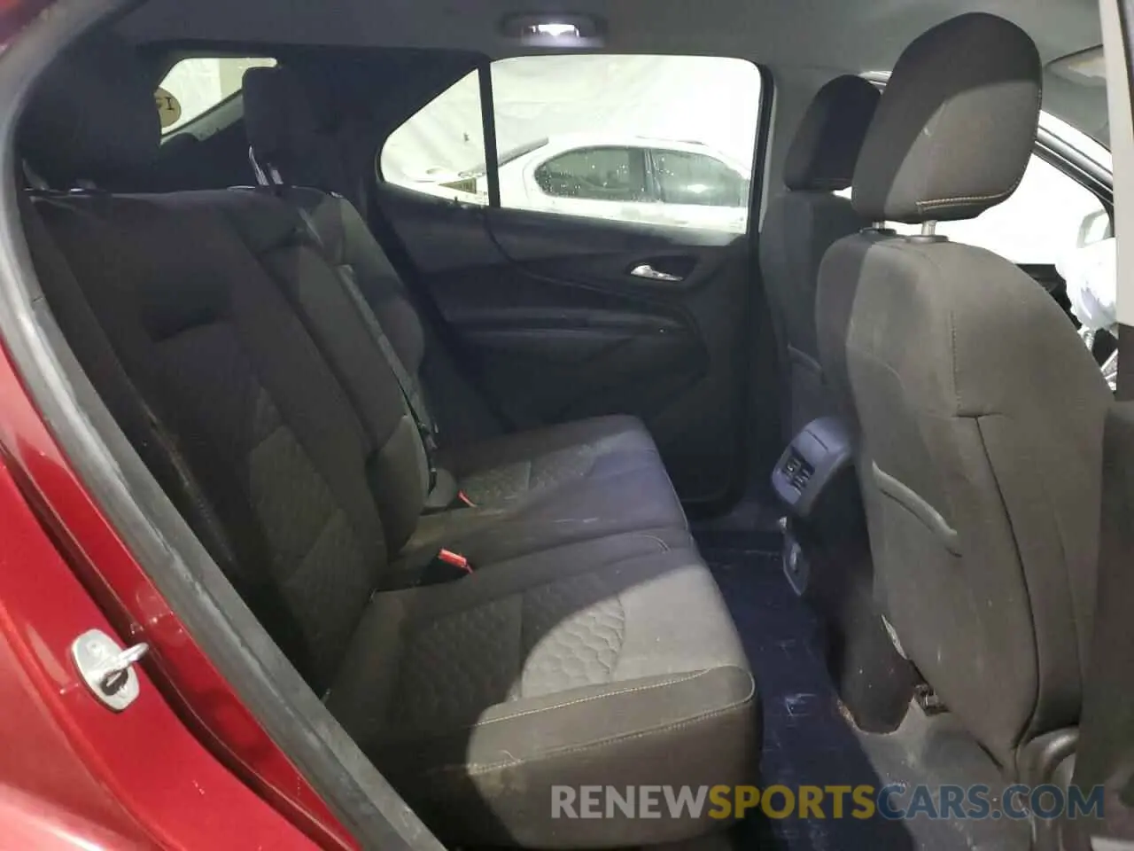 11 Photograph of a damaged car 2GNAXUEV3K6265816 CHEVROLET EQUINOX 2019