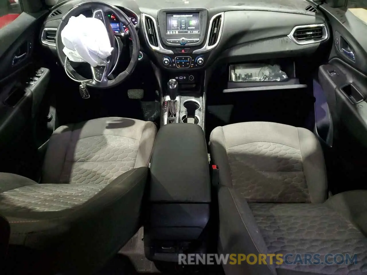 8 Photograph of a damaged car 2GNAXUEV3K6265816 CHEVROLET EQUINOX 2019