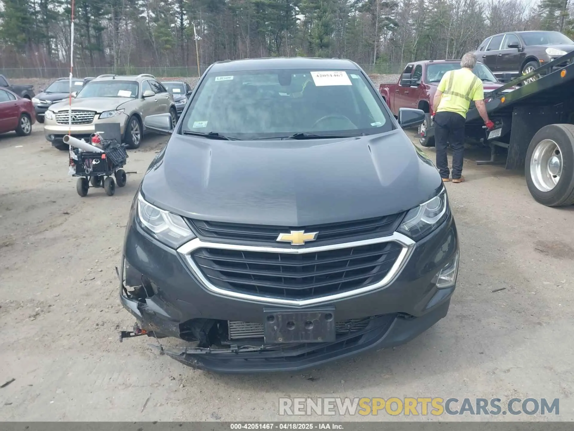 13 Photograph of a damaged car 2GNAXUEV5K6205312 CHEVROLET EQUINOX 2019