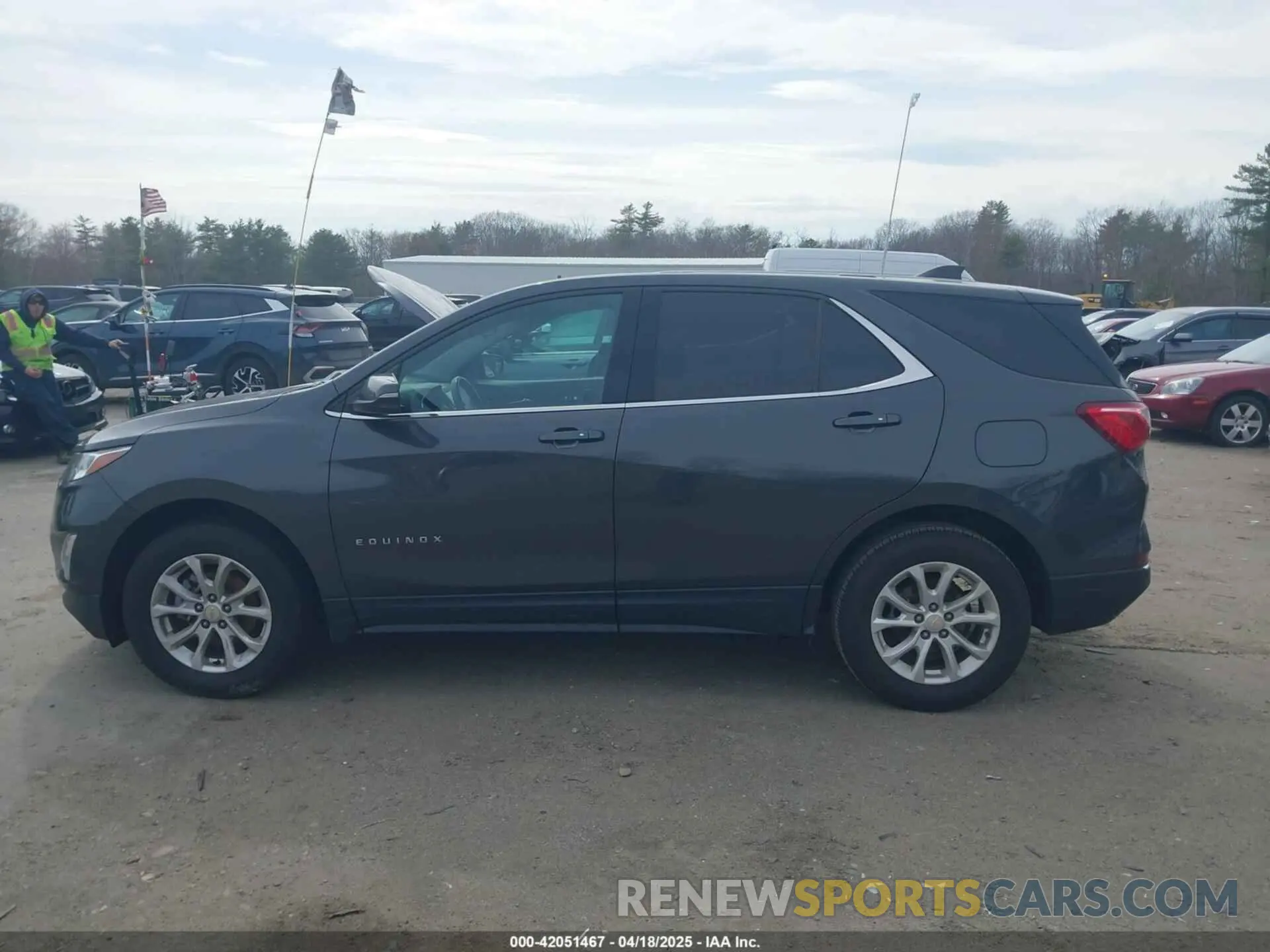 15 Photograph of a damaged car 2GNAXUEV5K6205312 CHEVROLET EQUINOX 2019