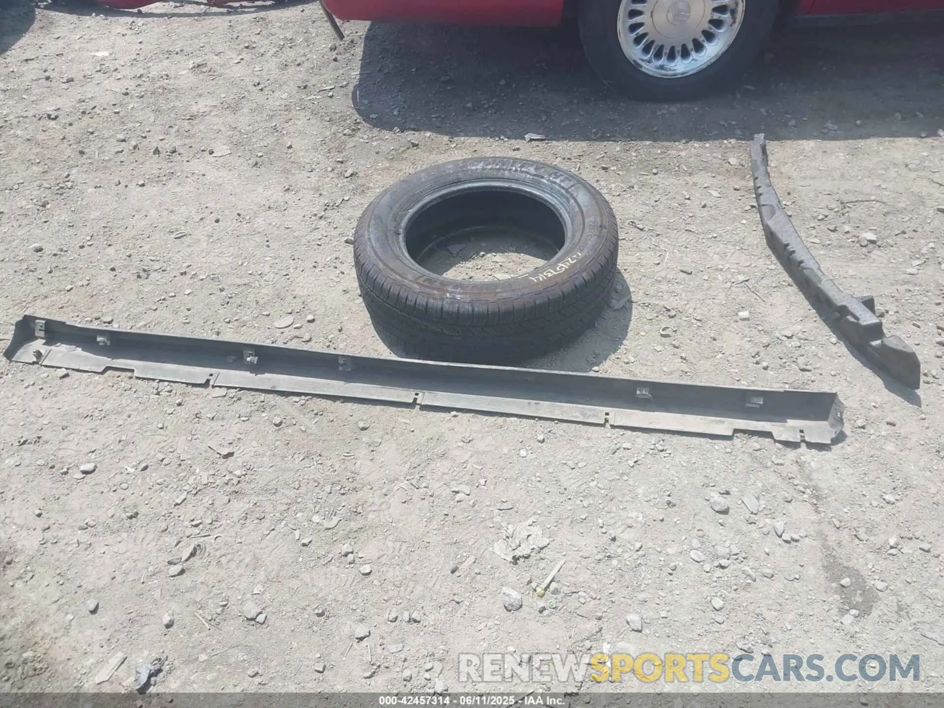 11 Photograph of a damaged car 2GNAXUEV5K6222787 CHEVROLET EQUINOX 2019
