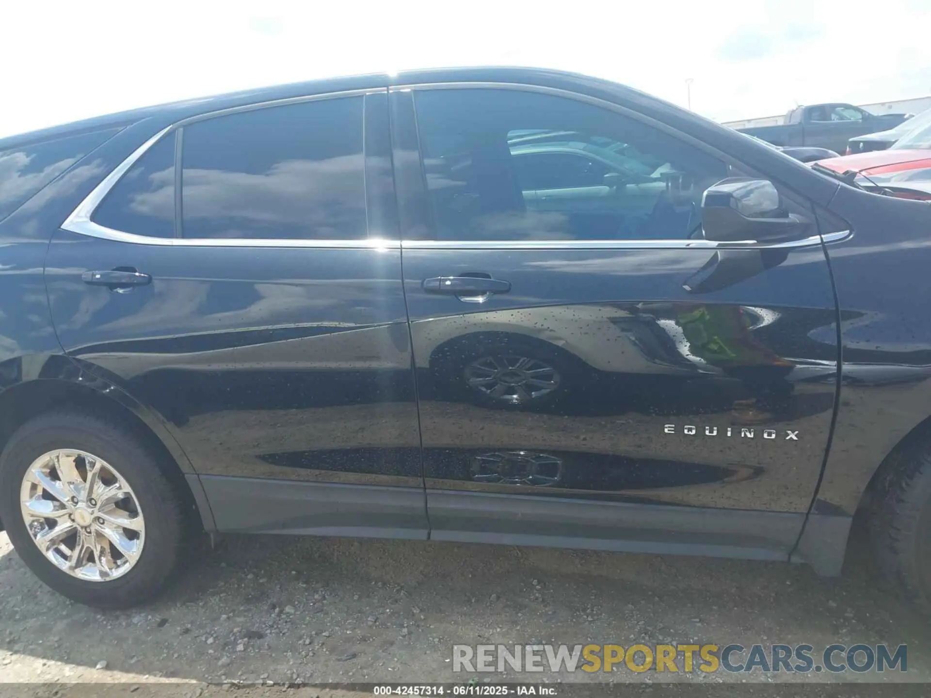 13 Photograph of a damaged car 2GNAXUEV5K6222787 CHEVROLET EQUINOX 2019