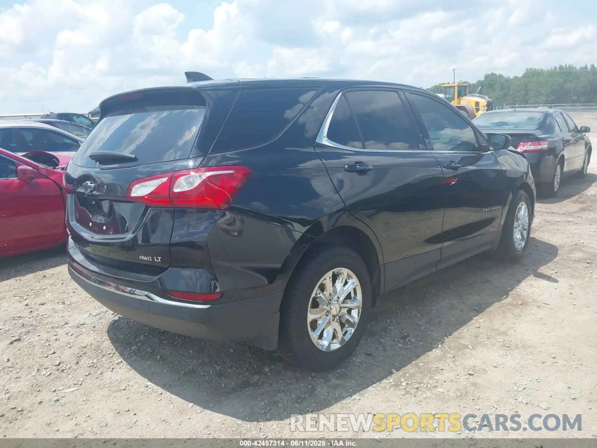 4 Photograph of a damaged car 2GNAXUEV5K6222787 CHEVROLET EQUINOX 2019