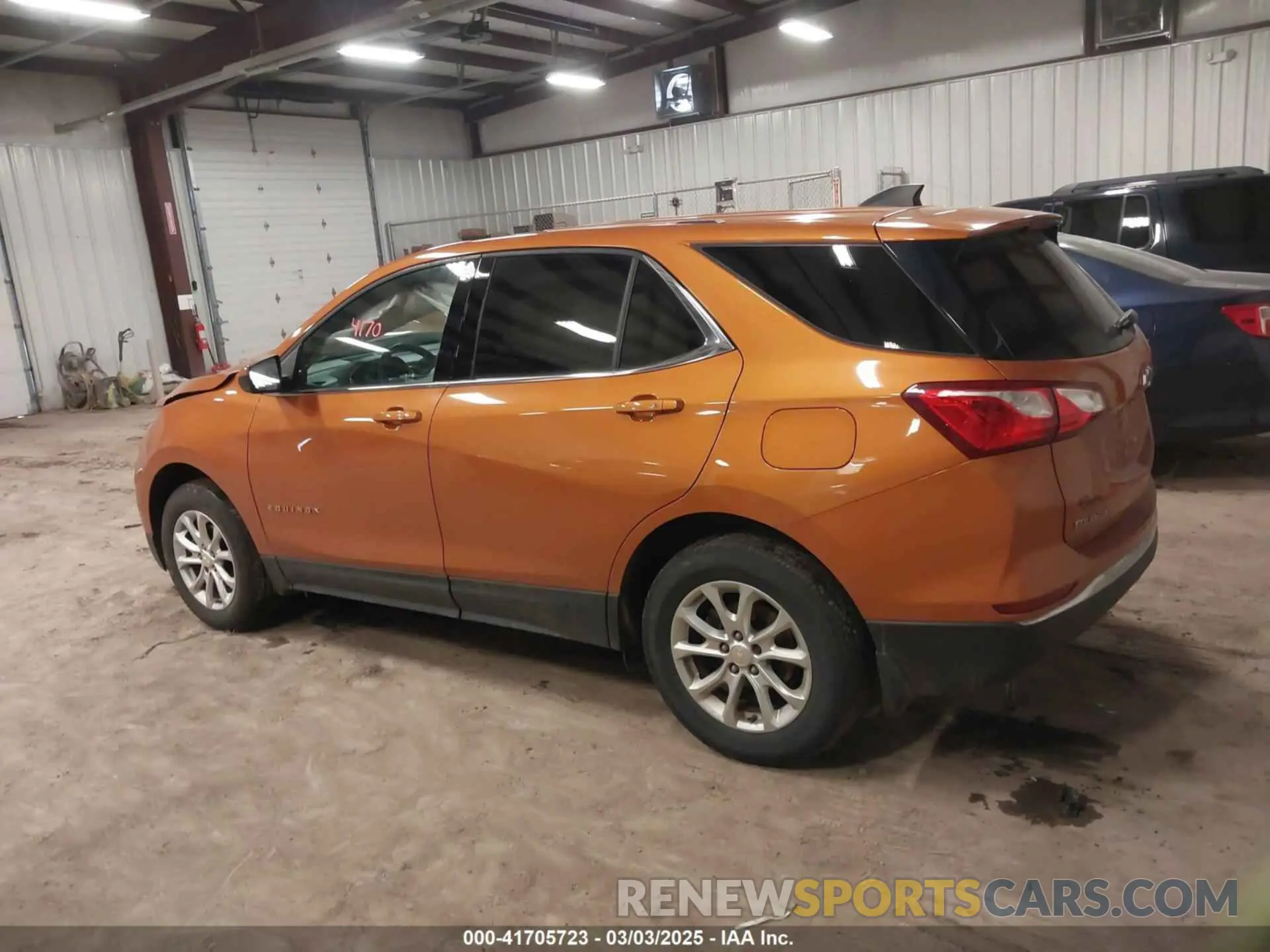 14 Photograph of a damaged car 2GNAXUEV5K6235071 CHEVROLET EQUINOX 2019