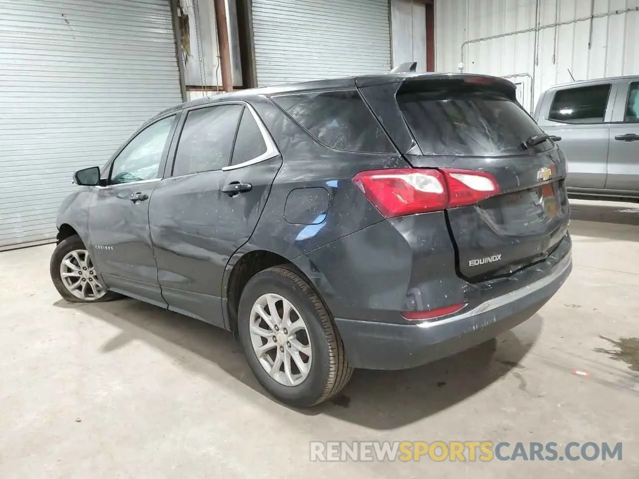 2 Photograph of a damaged car 2GNAXUEV5K6237323 CHEVROLET EQUINOX 2019