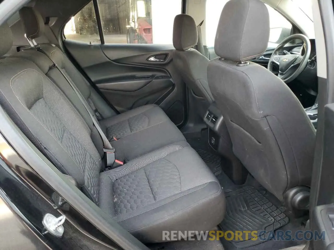 11 Фотография поврежденного автомобиля 2GNAXUEV5K6256292 CHEVROLET EQUINOX 2019