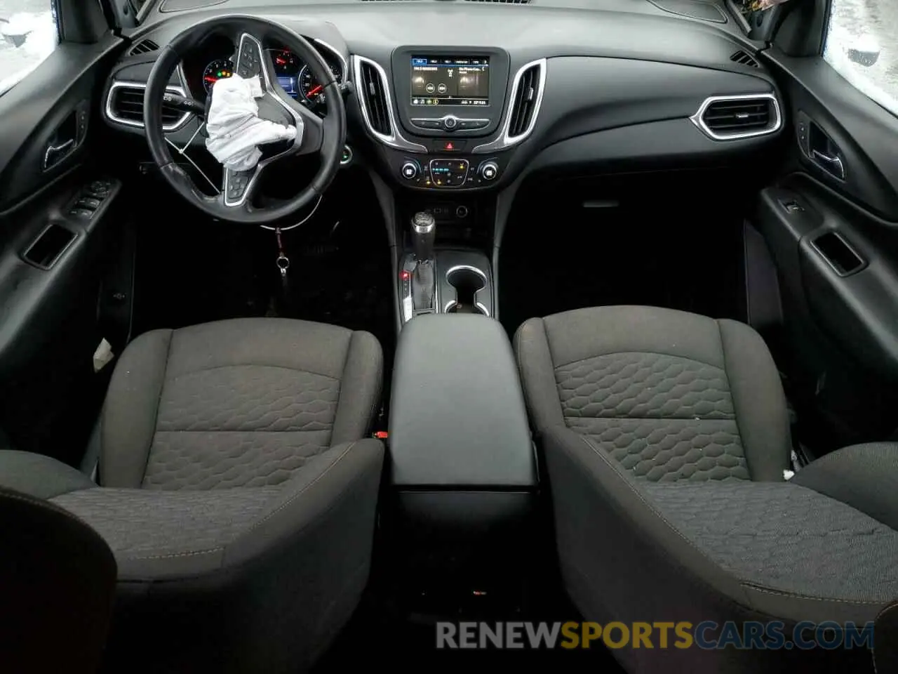 8 Photograph of a damaged car 2GNAXUEV5K6257300 CHEVROLET EQUINOX 2019