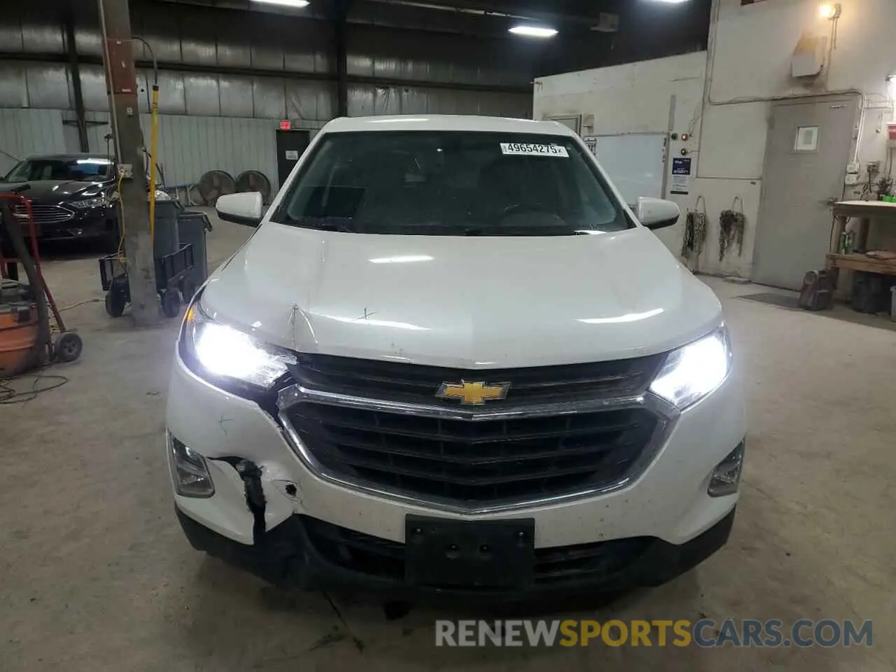 5 Photograph of a damaged car 2GNAXUEV5K6257913 CHEVROLET EQUINOX 2019