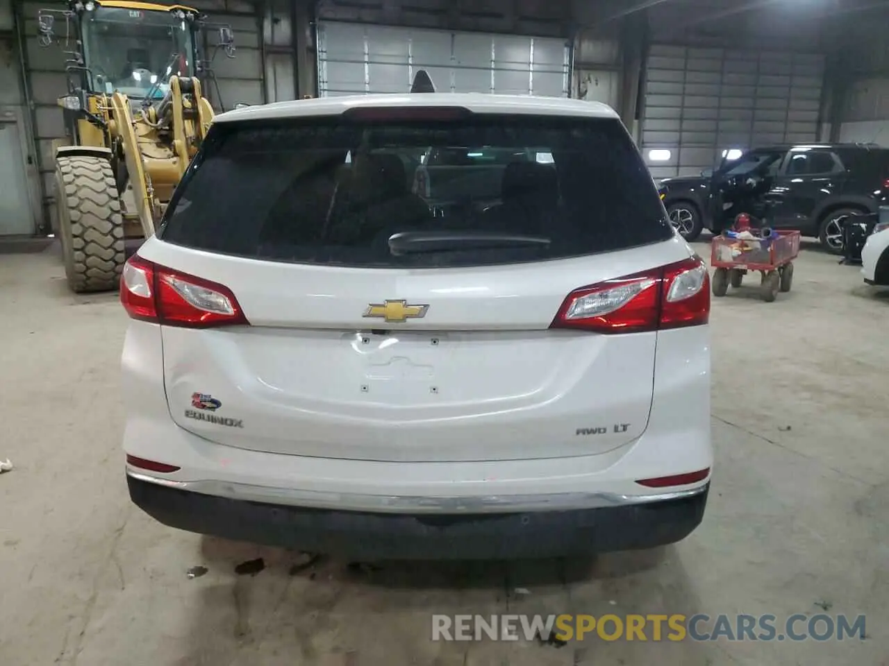 6 Photograph of a damaged car 2GNAXUEV5K6257913 CHEVROLET EQUINOX 2019