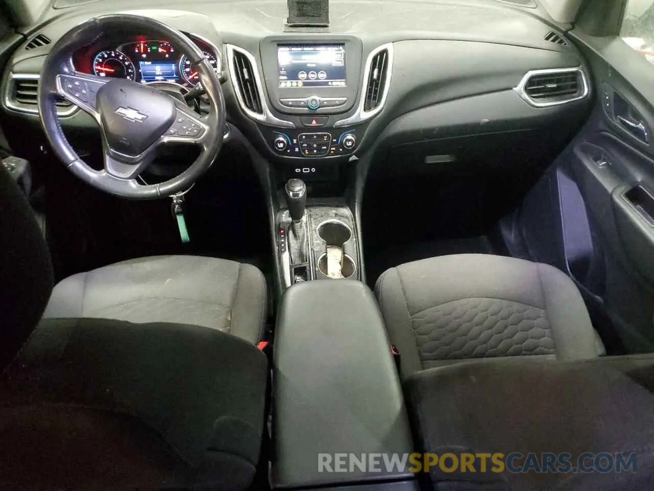 8 Photograph of a damaged car 2GNAXUEV5K6257913 CHEVROLET EQUINOX 2019