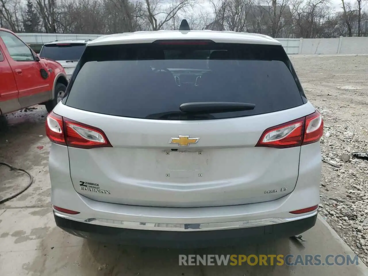 6 Photograph of a damaged car 2GNAXUEV5K6261427 CHEVROLET EQUINOX 2019