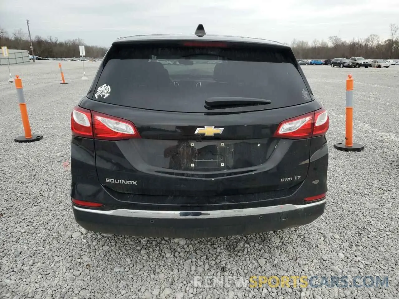 6 Photograph of a damaged car 2GNAXUEV5K6283928 CHEVROLET EQUINOX 2019
