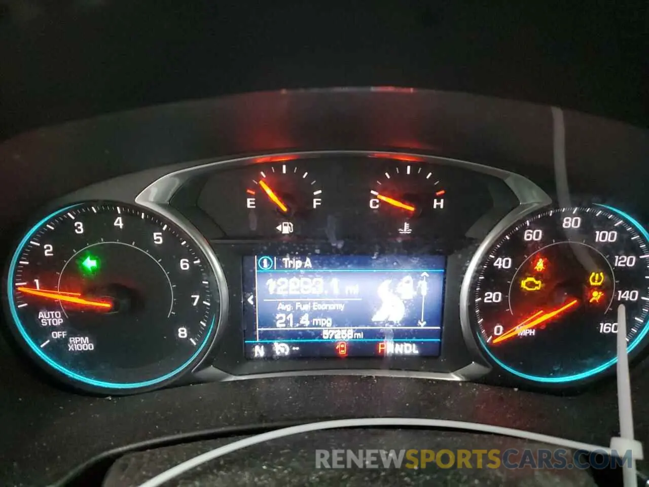 9 Photograph of a damaged car 2GNAXUEV5K6283928 CHEVROLET EQUINOX 2019