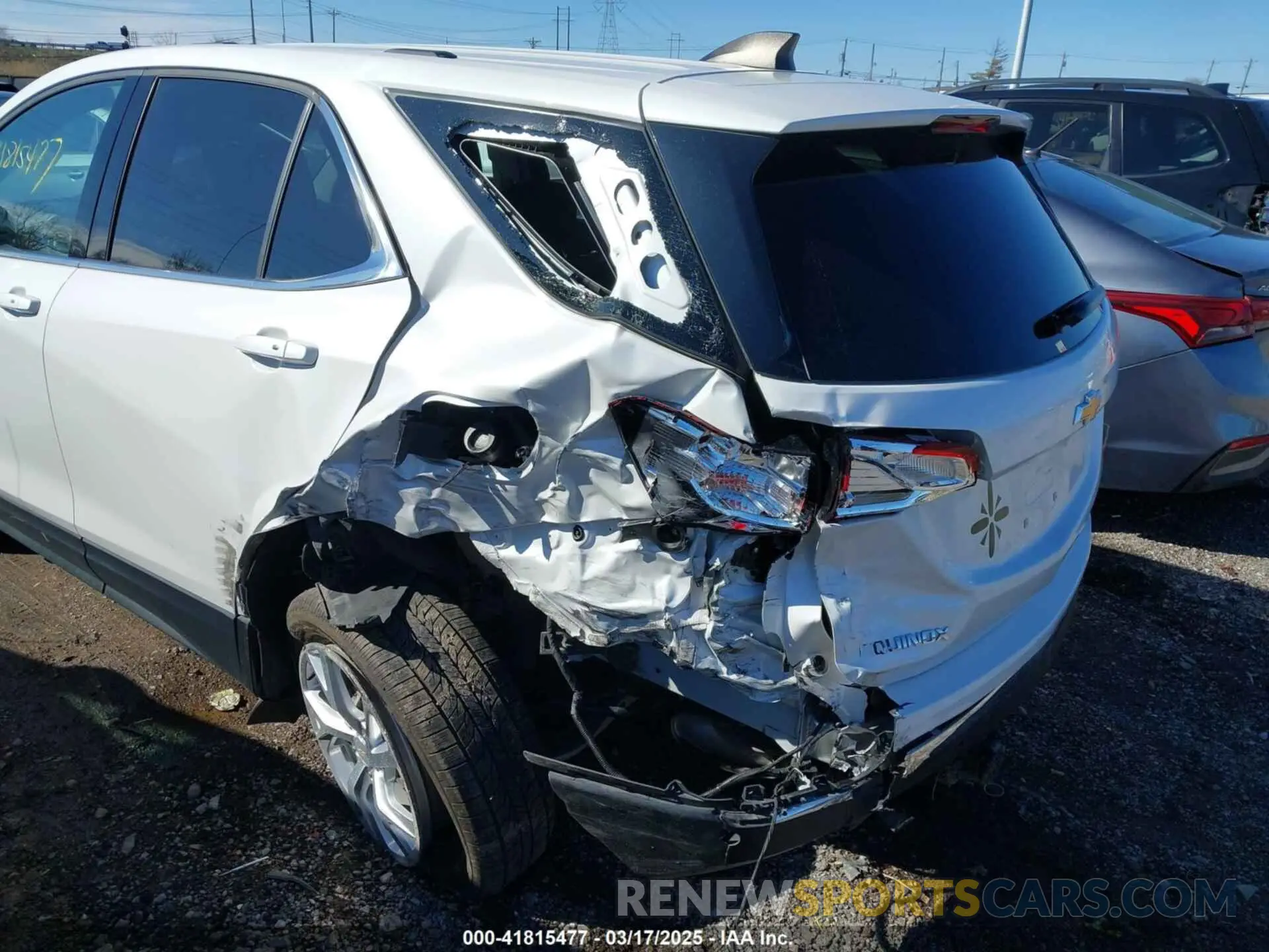 6 Photograph of a damaged car 2GNAXUEV6K6183367 CHEVROLET EQUINOX 2019