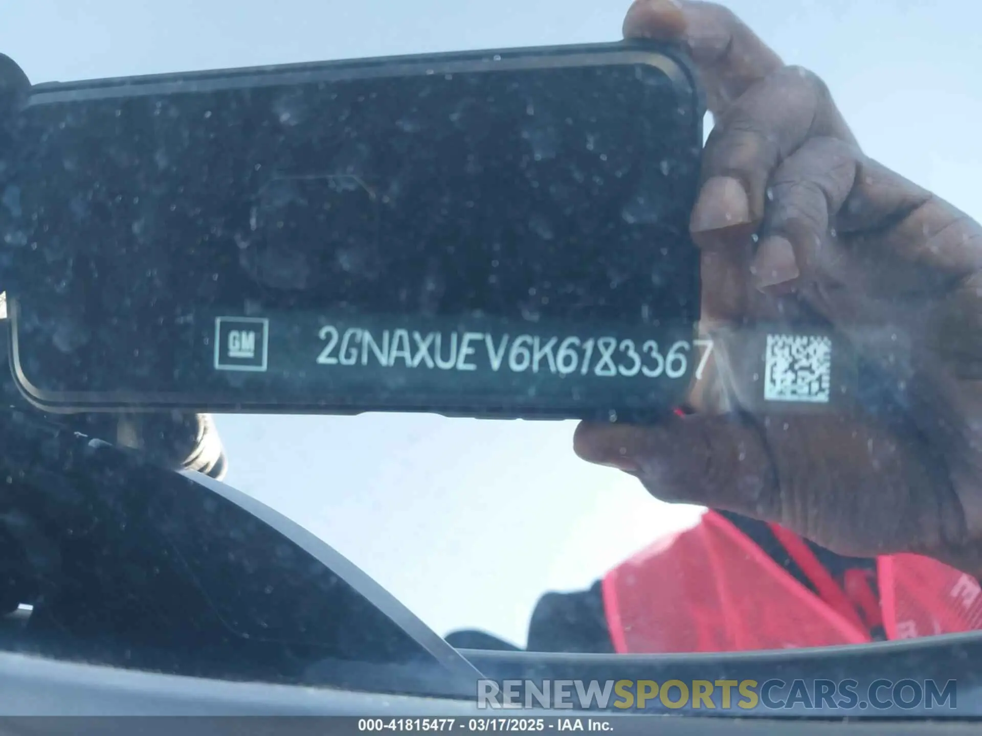 9 Photograph of a damaged car 2GNAXUEV6K6183367 CHEVROLET EQUINOX 2019