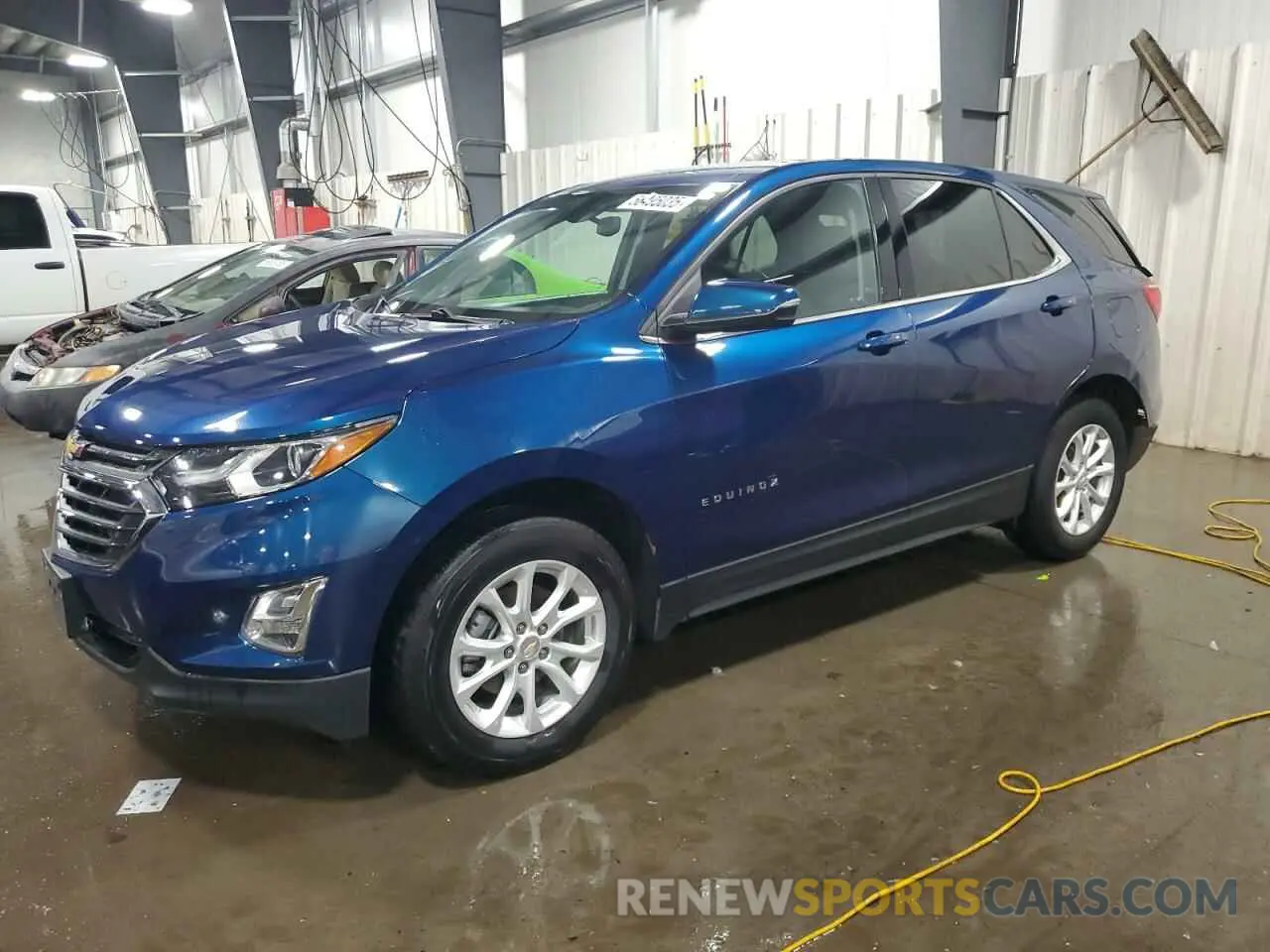 1 Photograph of a damaged car 2GNAXUEV6K6234933 CHEVROLET EQUINOX 2019