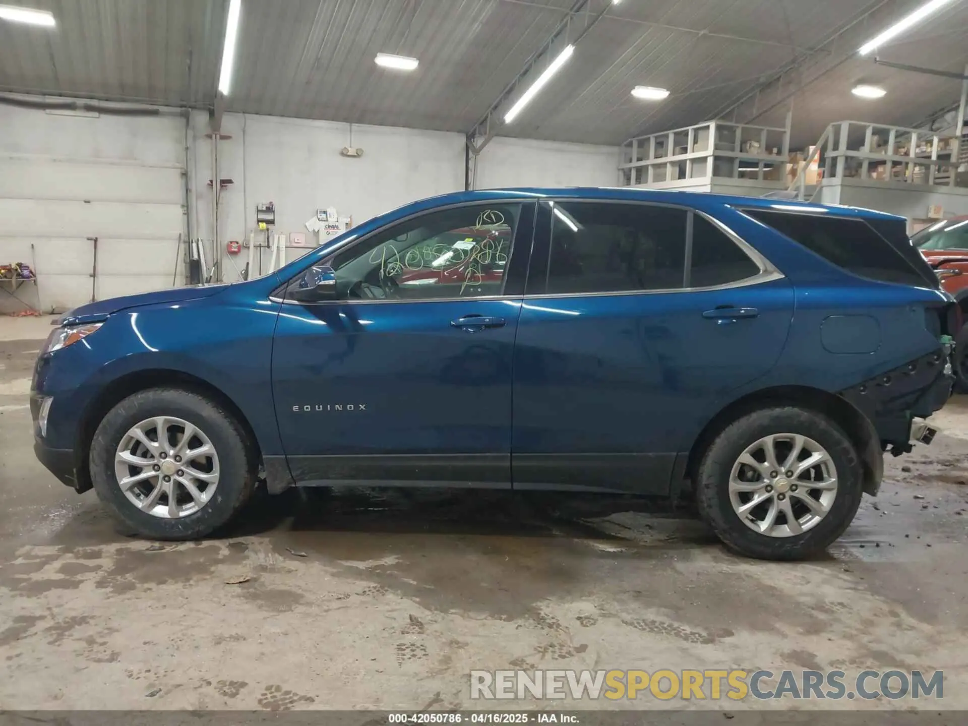 14 Photograph of a damaged car 2GNAXUEV6K6298549 CHEVROLET EQUINOX 2019
