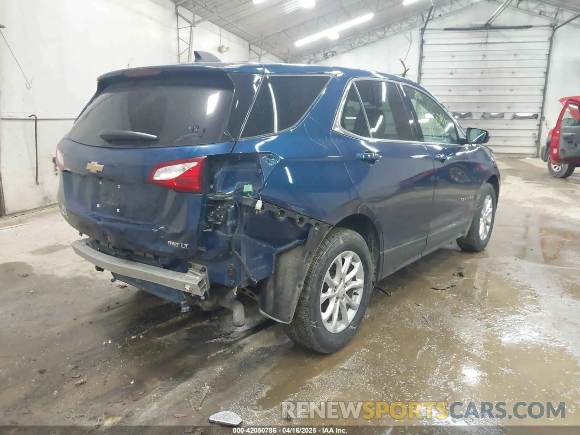 4 Photograph of a damaged car 2GNAXUEV6K6298549 CHEVROLET EQUINOX 2019