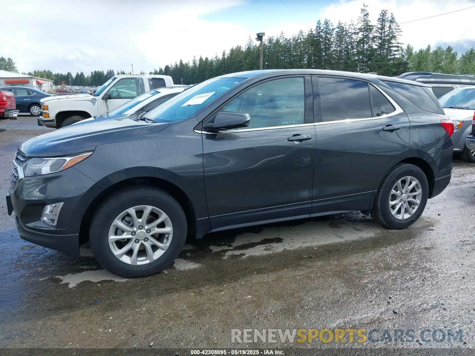 14 Photograph of a damaged car 2GNAXUEV7K6186908 CHEVROLET EQUINOX 2019