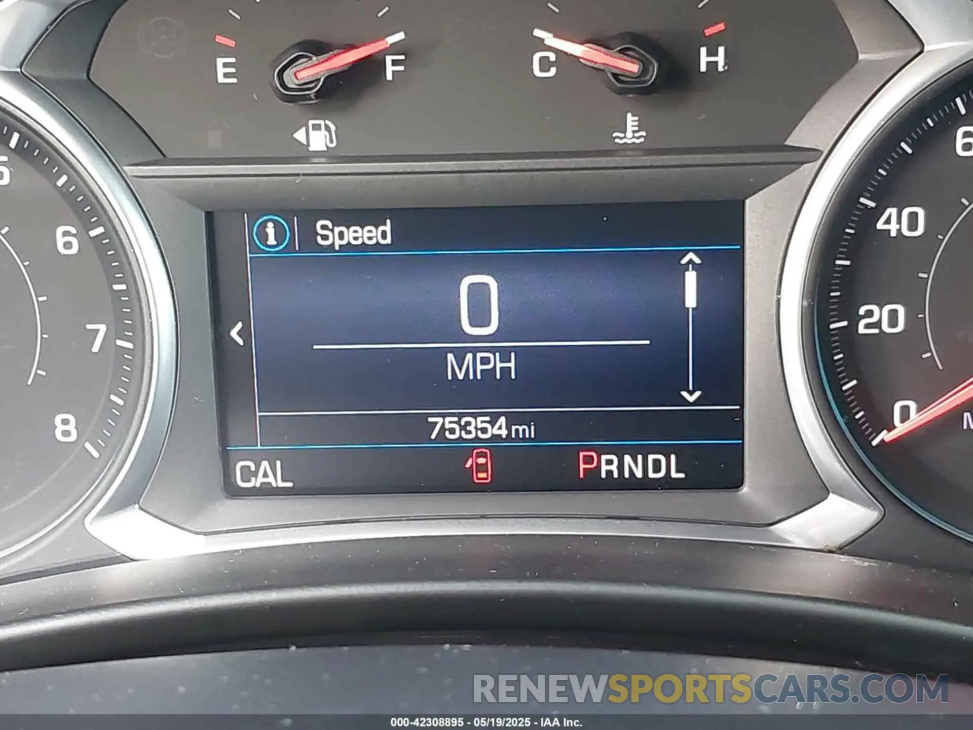 15 Photograph of a damaged car 2GNAXUEV7K6186908 CHEVROLET EQUINOX 2019