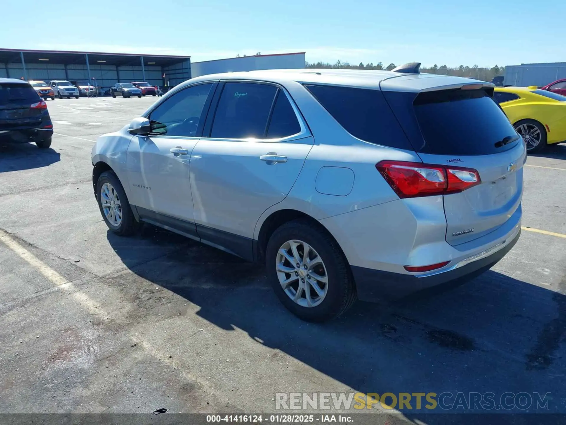 3 Фотография поврежденного автомобиля 2GNAXUEV7K6246637 CHEVROLET EQUINOX 2019