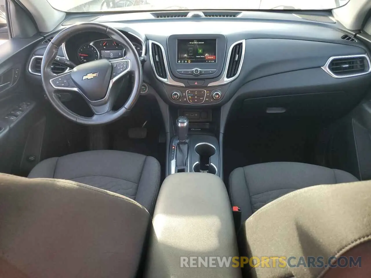 8 Photograph of a damaged car 2GNAXUEV7K6268251 CHEVROLET EQUINOX 2019