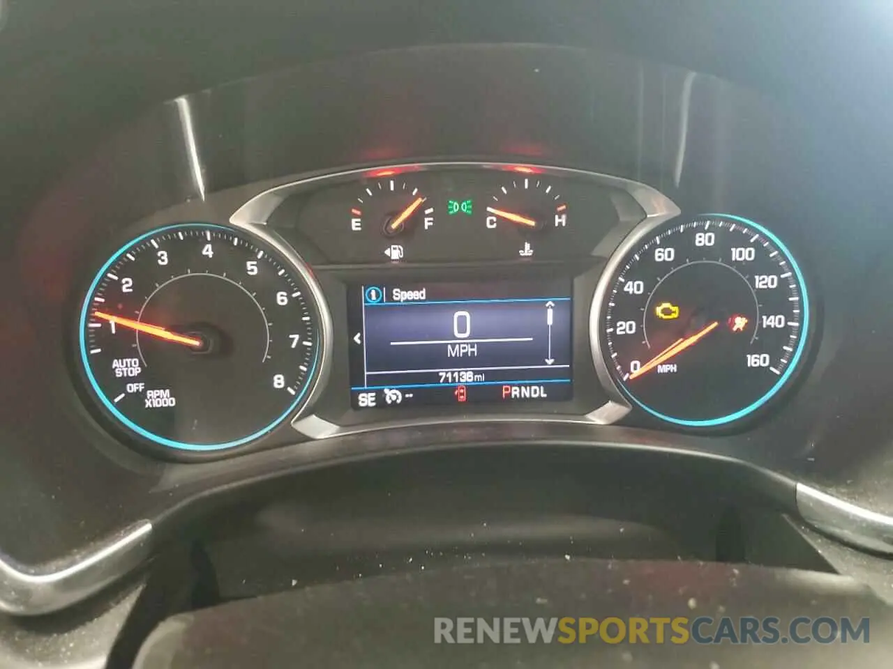 9 Photograph of a damaged car 2GNAXUEV8K6107682 CHEVROLET EQUINOX 2019