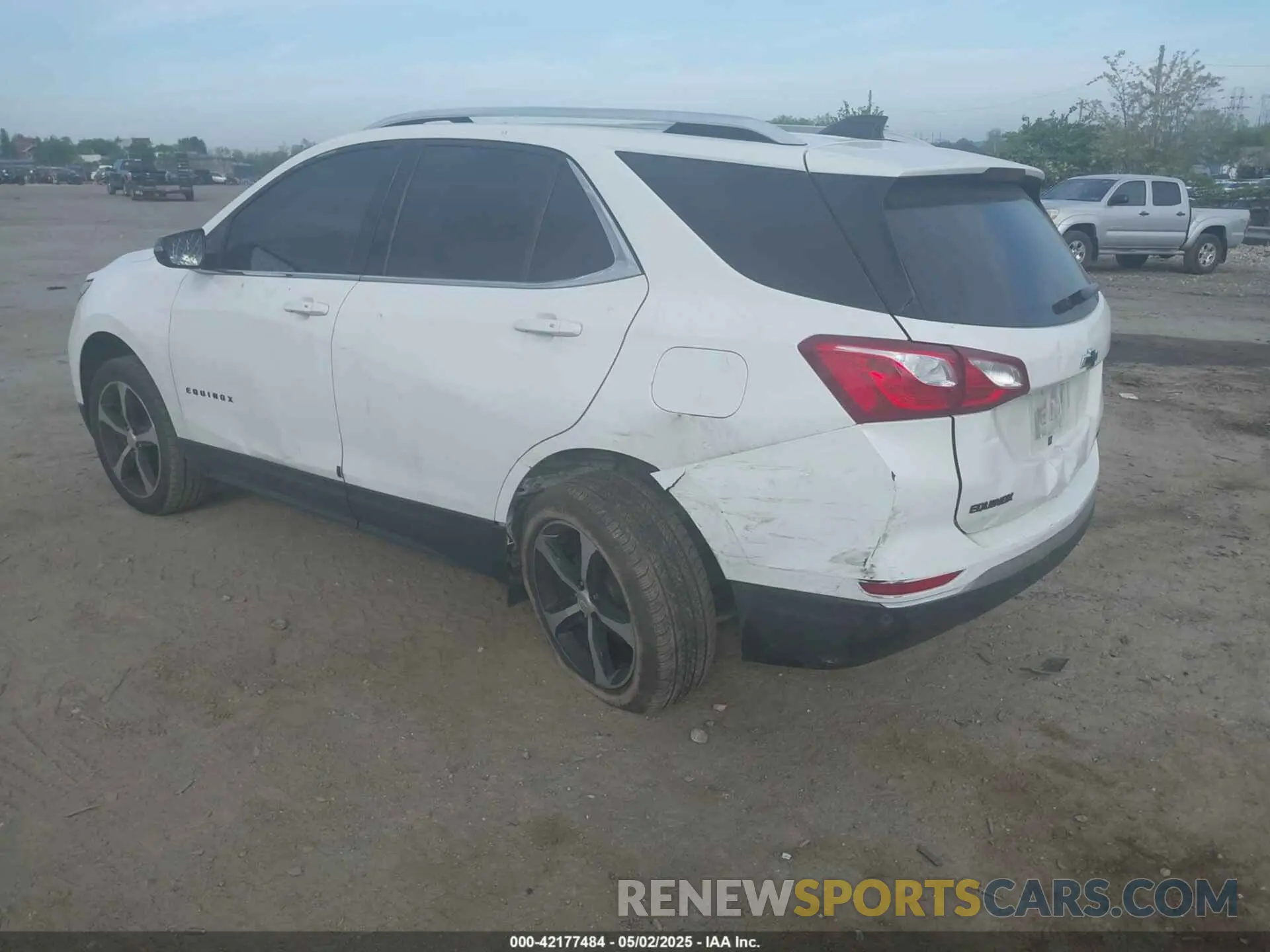 3 Photograph of a damaged car 2GNAXUEV8K6224713 CHEVROLET EQUINOX 2019