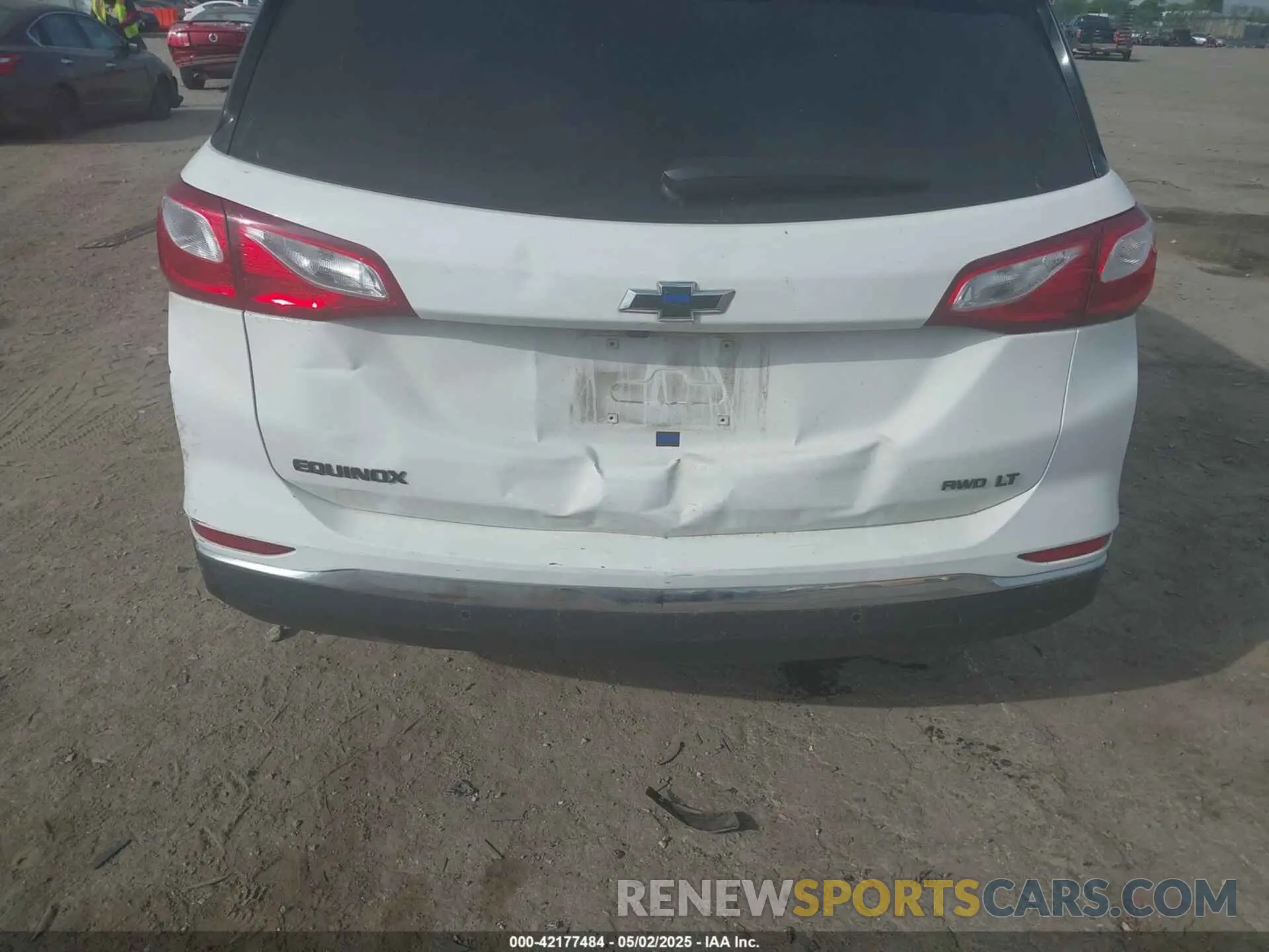 6 Photograph of a damaged car 2GNAXUEV8K6224713 CHEVROLET EQUINOX 2019