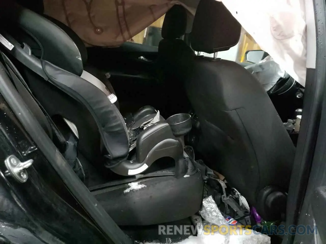 11 Photograph of a damaged car 2GNAXUEV8K6233668 CHEVROLET EQUINOX 2019