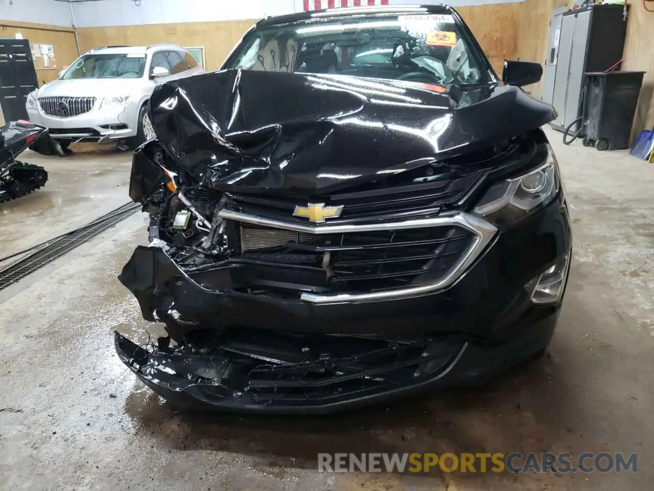 5 Photograph of a damaged car 2GNAXUEV8K6233668 CHEVROLET EQUINOX 2019