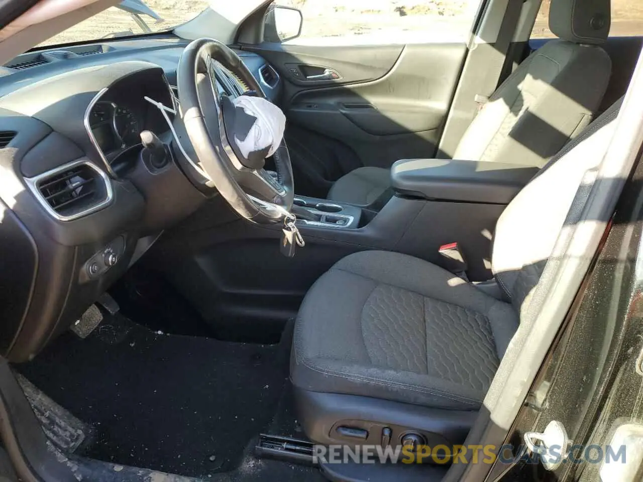 7 Photograph of a damaged car 2GNAXUEV8K6243777 CHEVROLET EQUINOX 2019
