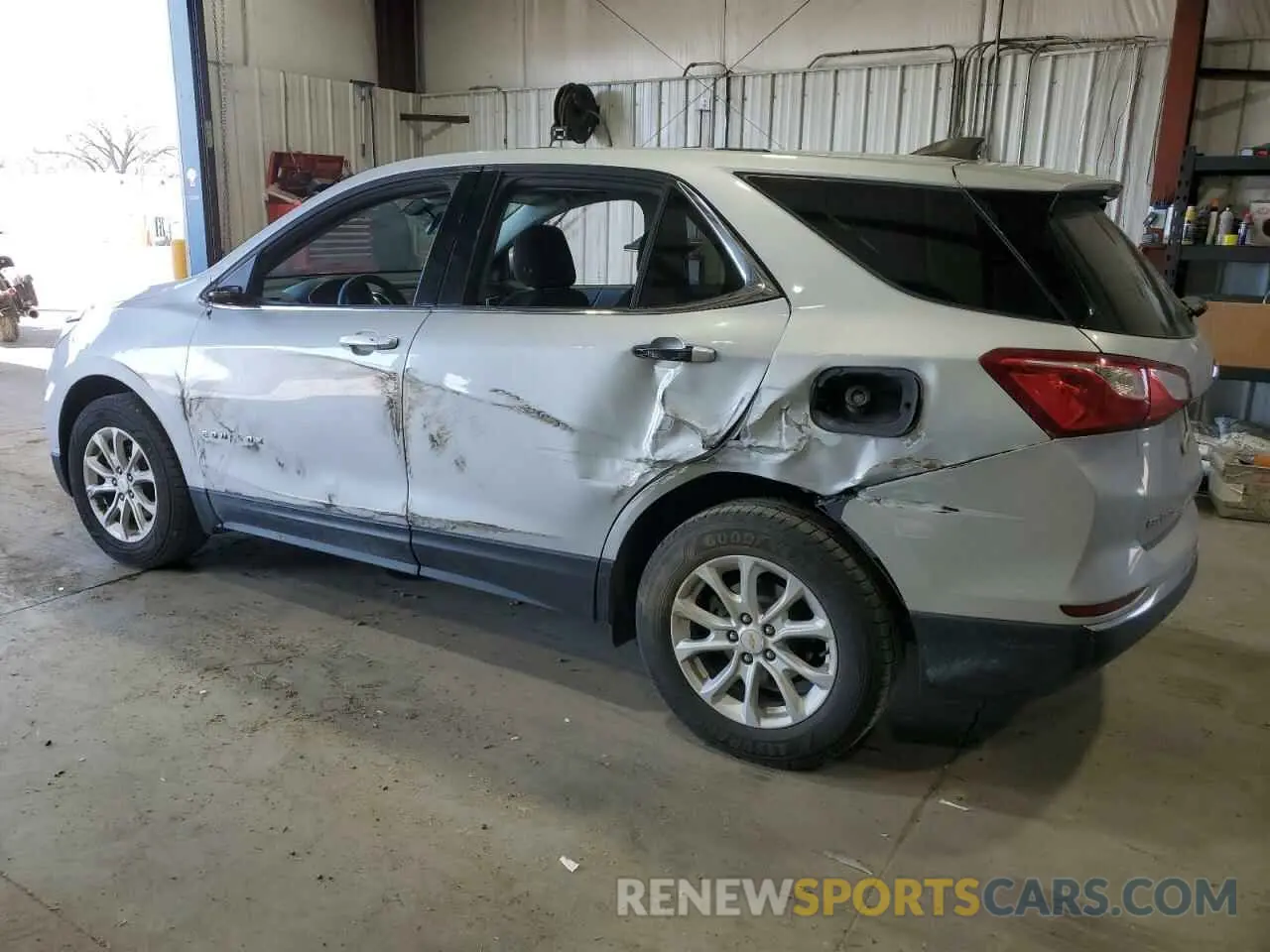 2 Photograph of a damaged car 2GNAXUEV9K6114964 CHEVROLET EQUINOX 2019