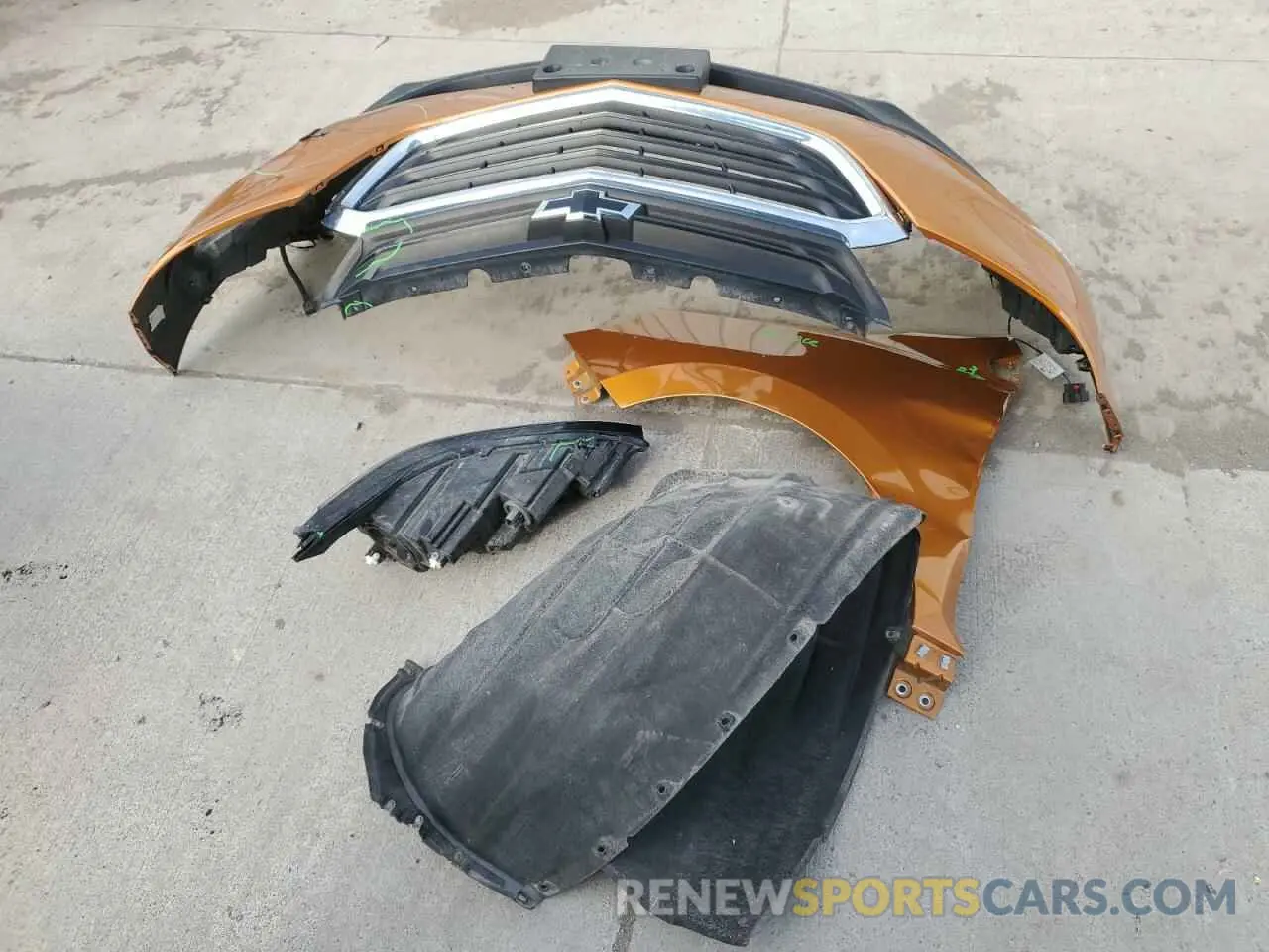 13 Photograph of a damaged car 2GNAXUEV9K6200811 CHEVROLET EQUINOX 2019