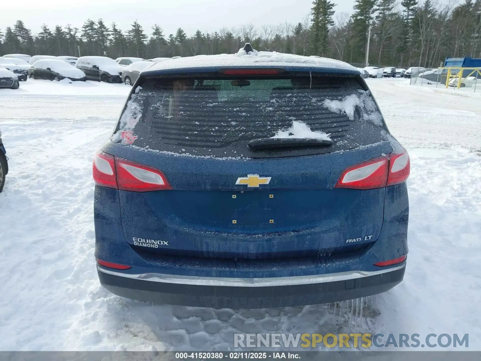 17 Photograph of a damaged car 2GNAXUEV9K6298397 CHEVROLET EQUINOX 2019