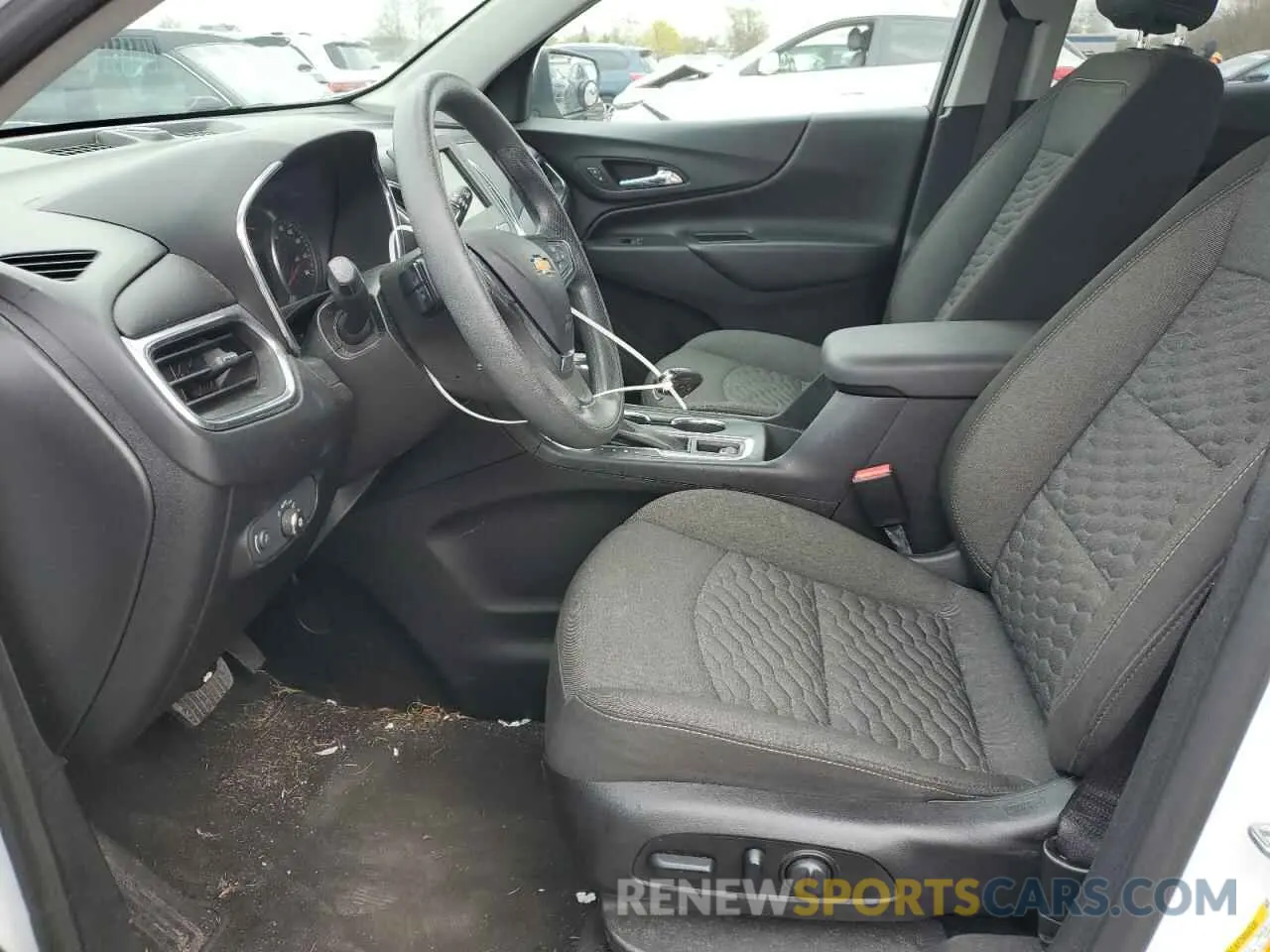 7 Photograph of a damaged car 2GNAXUEVXK6118098 CHEVROLET EQUINOX 2019