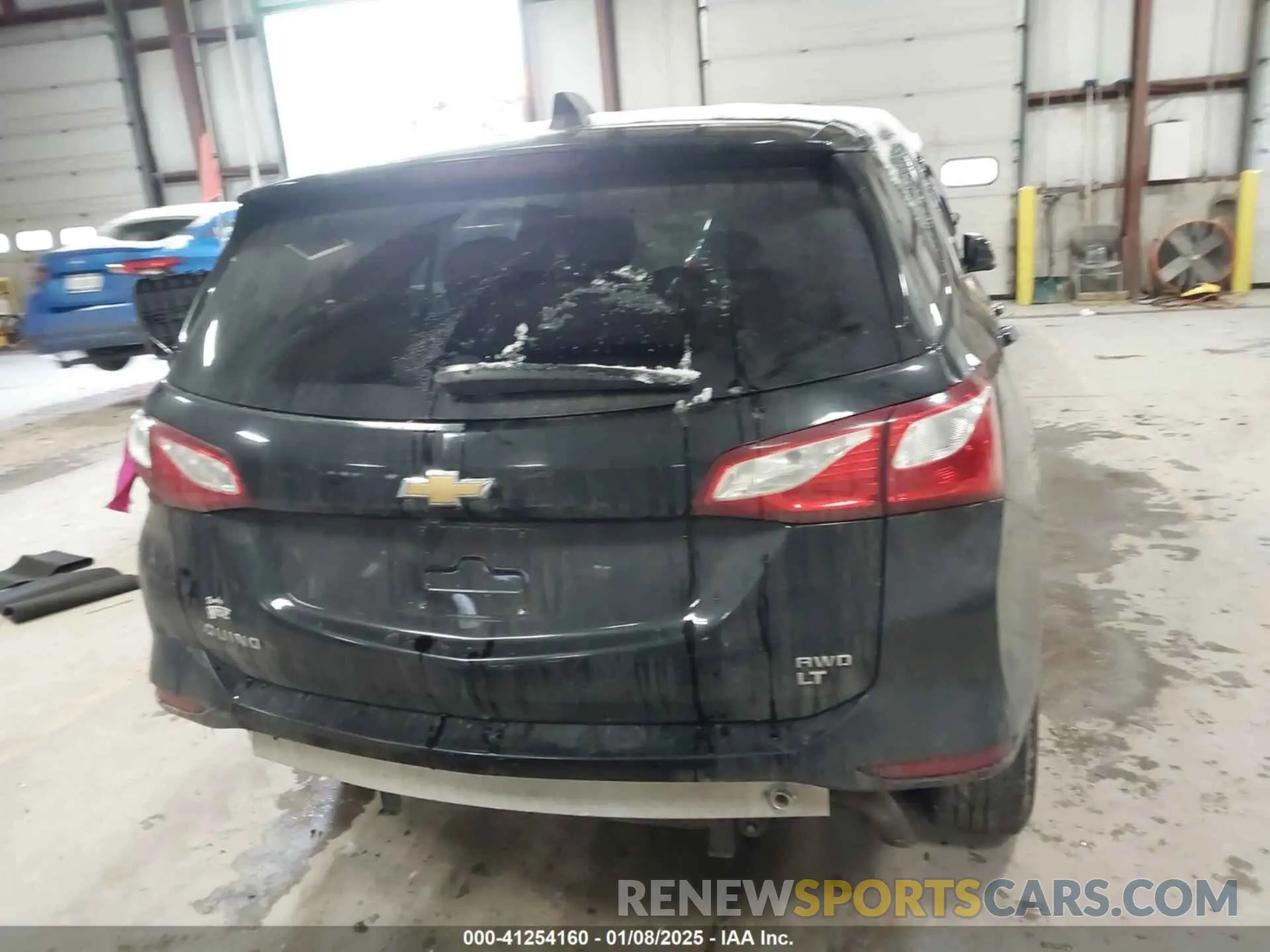 17 Photograph of a damaged car 2GNAXUEVXK6167091 CHEVROLET EQUINOX 2019