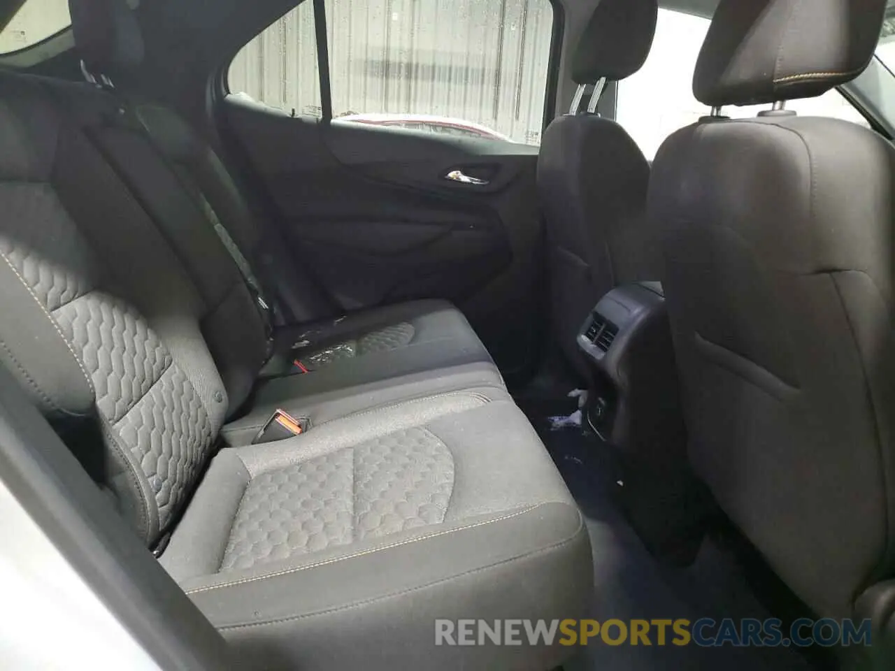 11 Photograph of a damaged car 2GNAXUEVXK6227080 CHEVROLET EQUINOX 2019