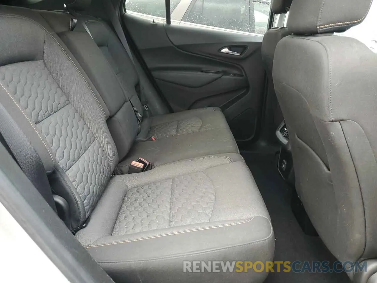 11 Photograph of a damaged car 2GNAXUEVXK6240850 CHEVROLET EQUINOX 2019