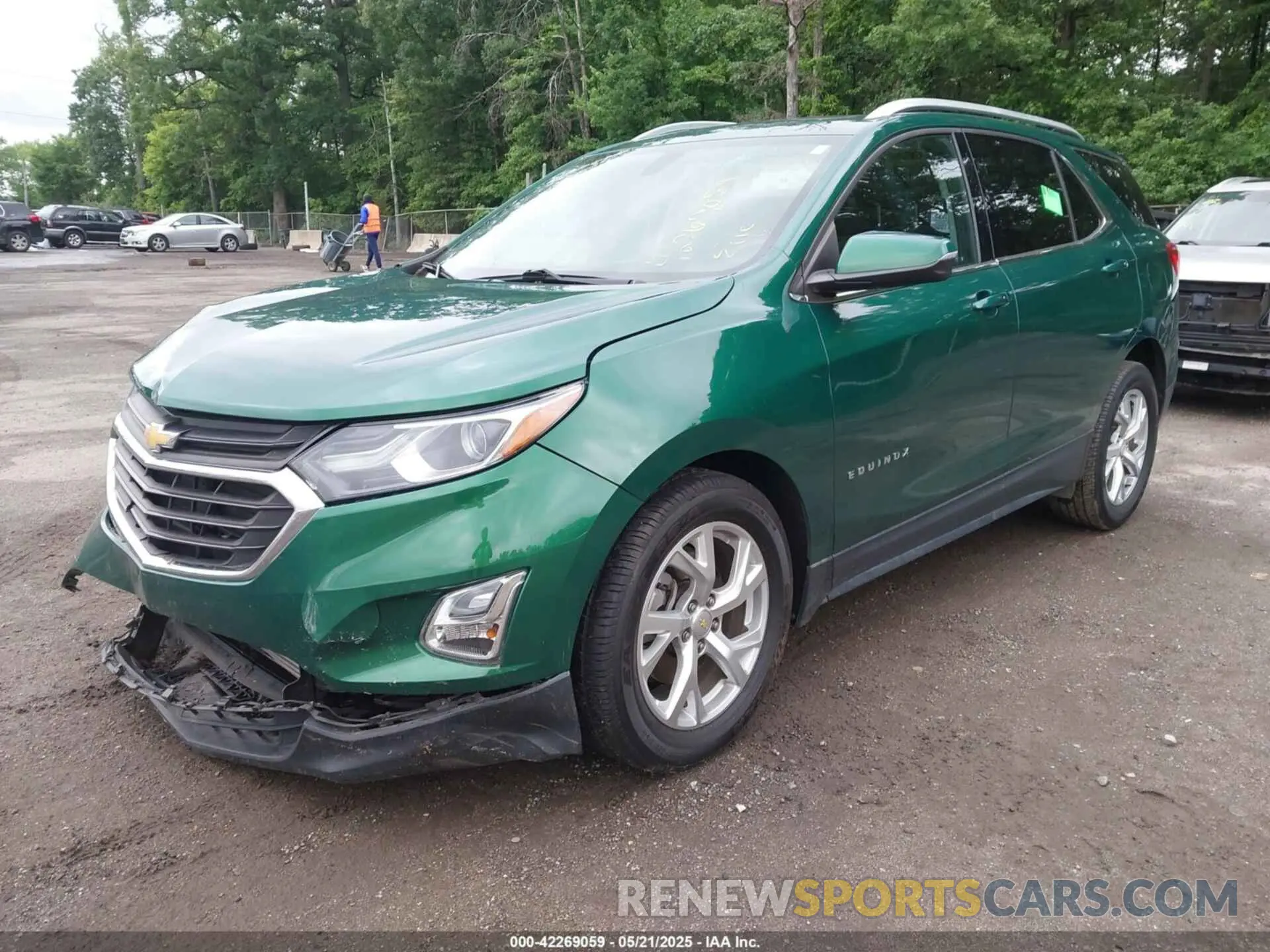 2 Фотография поврежденного автомобиля 2GNAXVEX0K6104072 CHEVROLET EQUINOX 2019
