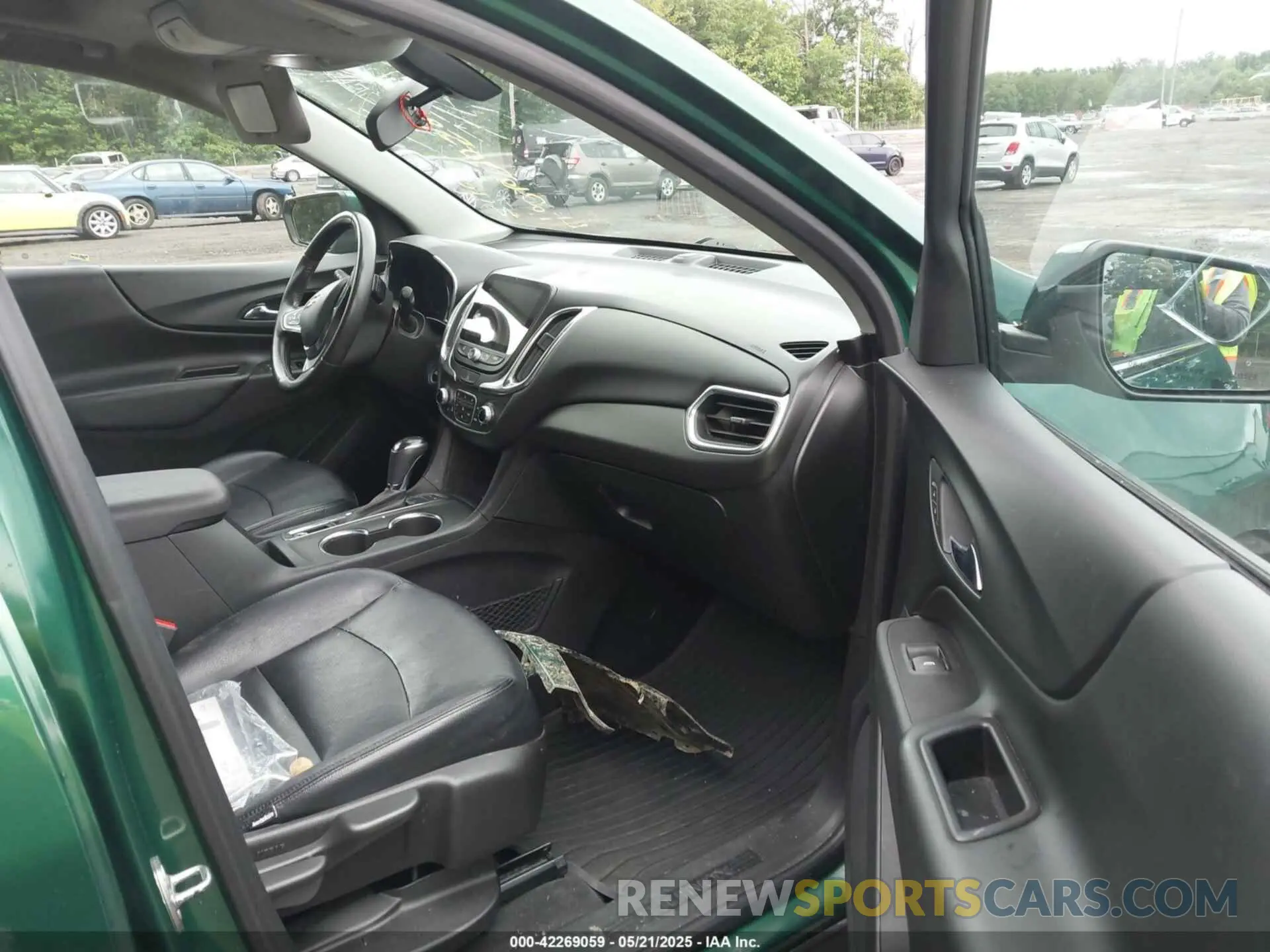 5 Фотография поврежденного автомобиля 2GNAXVEX0K6104072 CHEVROLET EQUINOX 2019