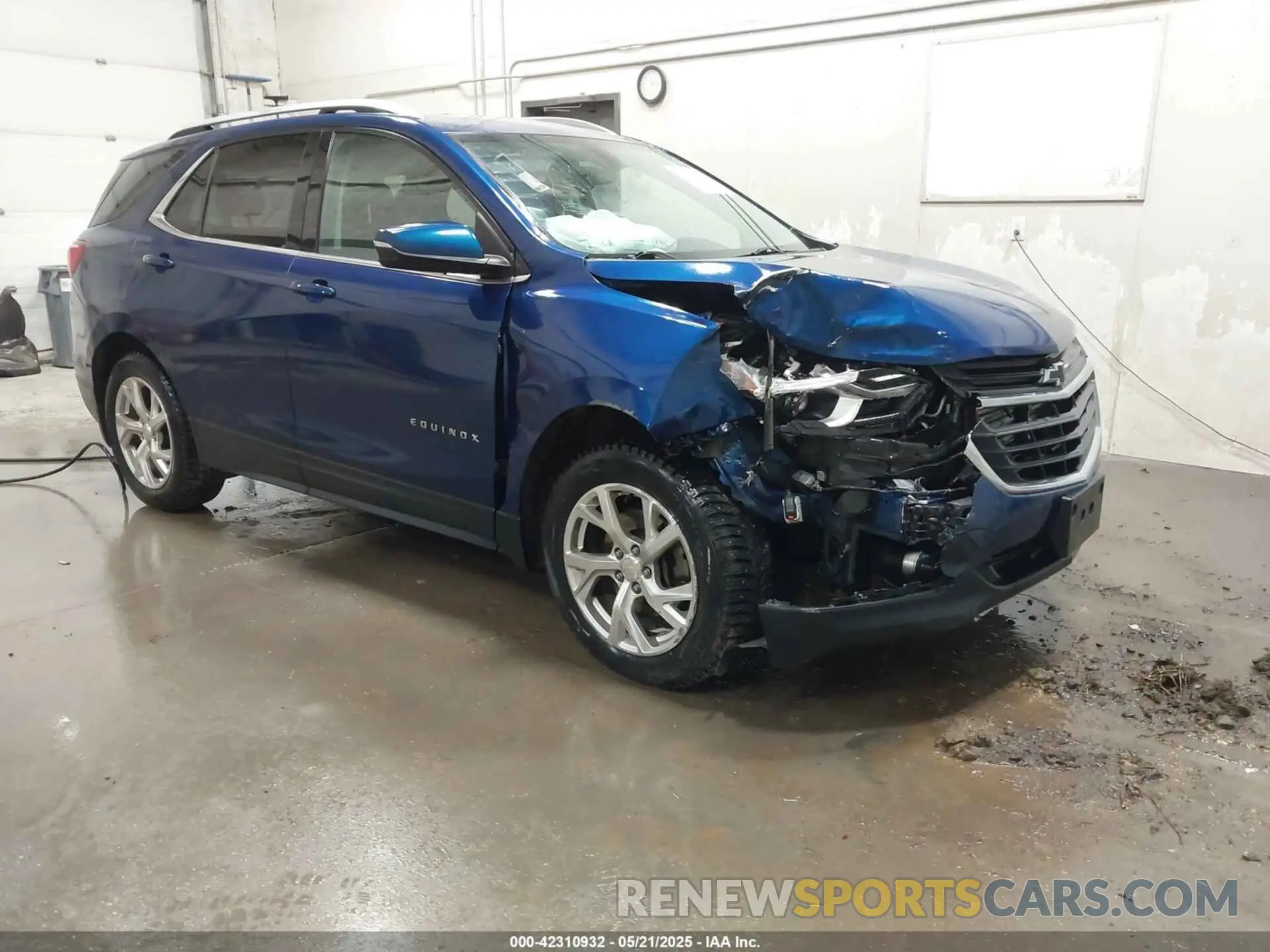 1 Фотография поврежденного автомобиля 2GNAXVEX0K6127576 CHEVROLET EQUINOX 2019