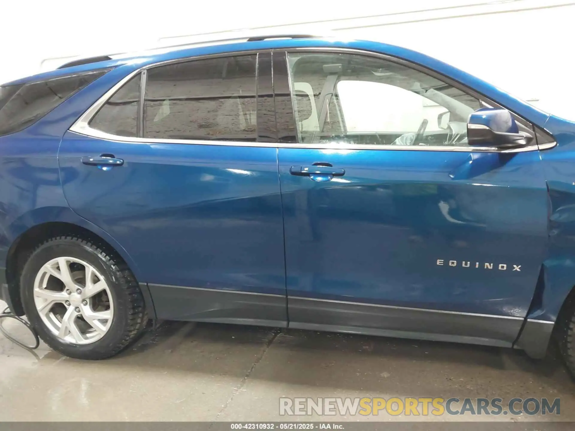 13 Фотография поврежденного автомобиля 2GNAXVEX0K6127576 CHEVROLET EQUINOX 2019
