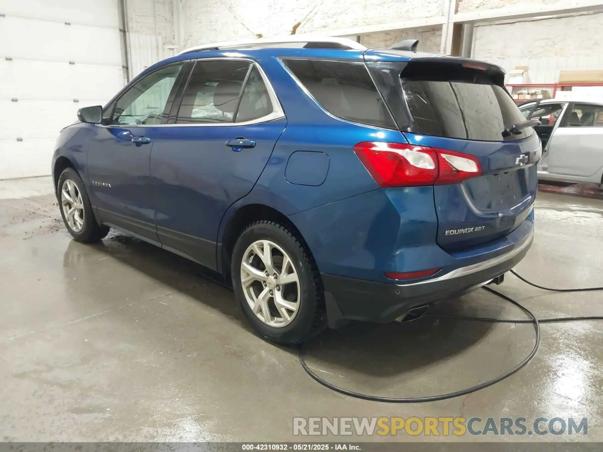 3 Фотография поврежденного автомобиля 2GNAXVEX0K6127576 CHEVROLET EQUINOX 2019